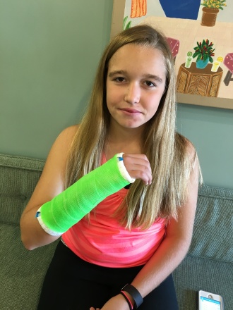 8.16.16 Bike ride accident_right wrist buckle fracture.JPG
